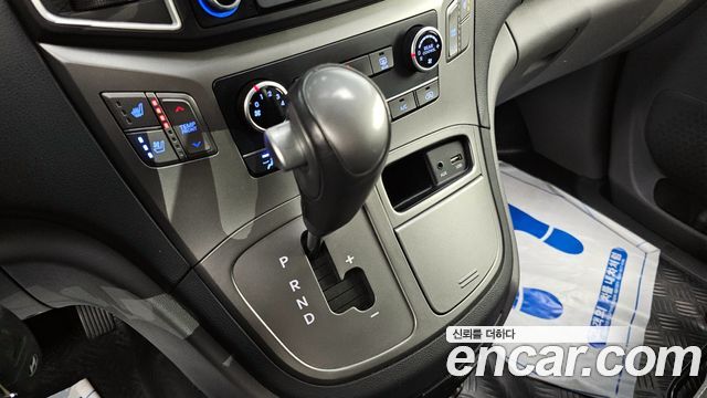 Hyundai Starex 2018 thumb 10