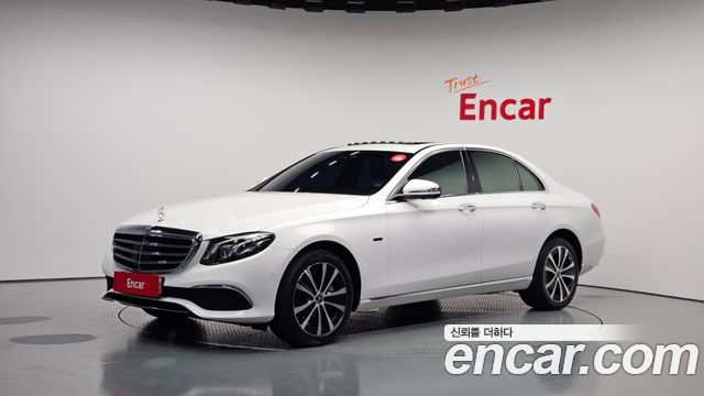 Mercedes-Benz E-Class 2020 thumb 2