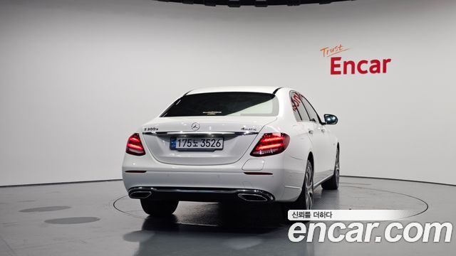Mercedes-Benz E-Class 2020 thumb 5