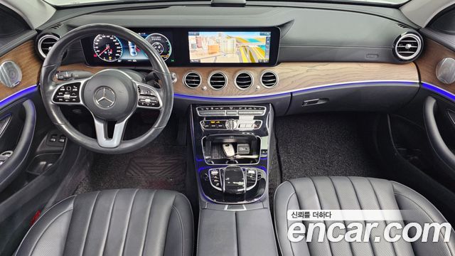 Mercedes-Benz E-Class 2020 thumb 8