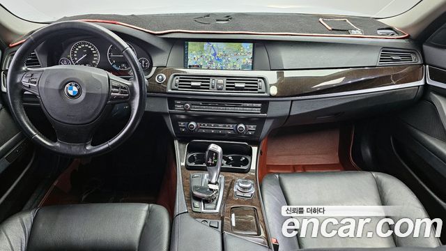 BMW 5 серии 2011 thumb 8