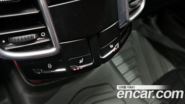 Porsche Cayenne 2015 thumb 12