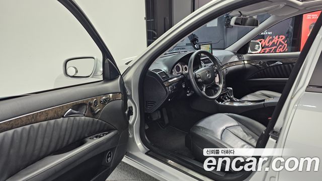 Mercedes-Benz E-Class 2007 thumb 11