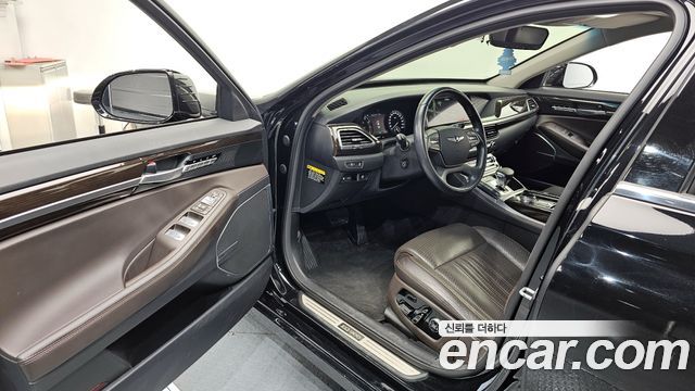 Genesis G90 2016 thumb 10