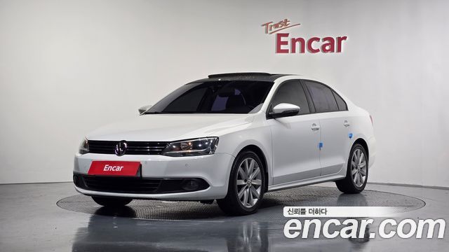 Volkswagen Jetta 2013 thumb 2