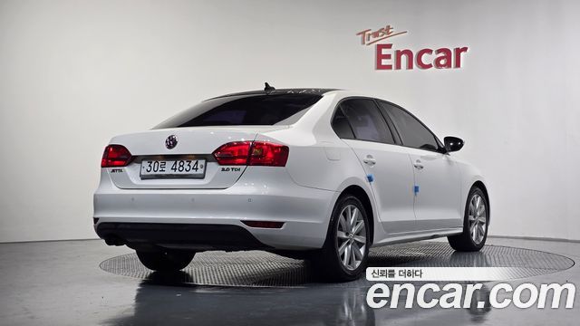 Volkswagen Jetta 2013 thumb 3