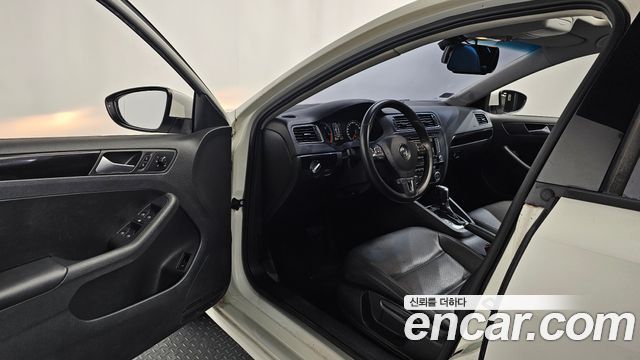 Volkswagen Jetta 2013 thumb 10