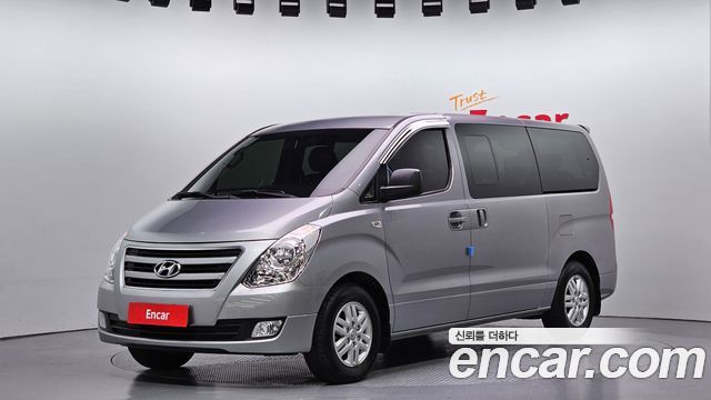Hyundai Starex 2017 thumb 2