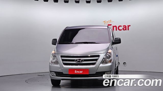 Hyundai Starex 2017 thumb 3