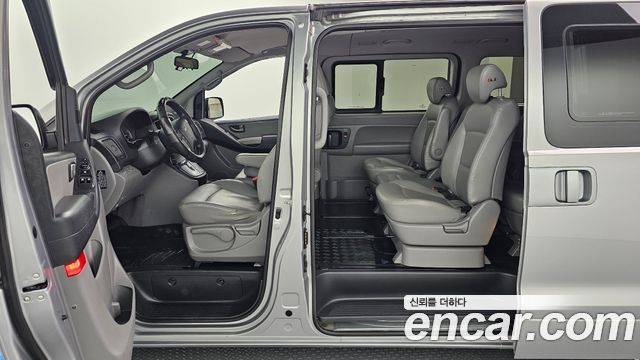 Hyundai Starex 2017 thumb 12