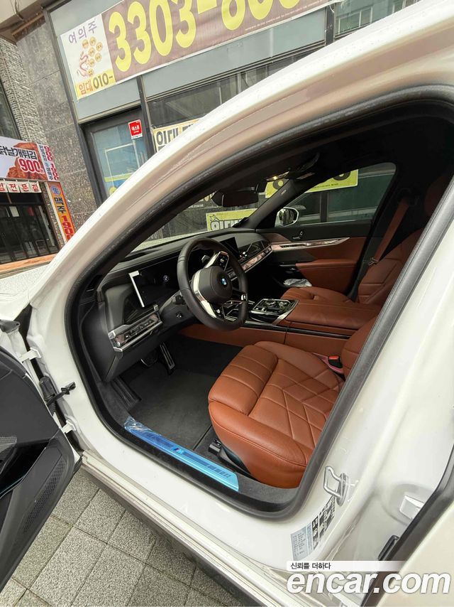BMW 7 серии 2025 thumb 6