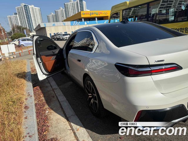 BMW 7 серии 2025 thumb 8