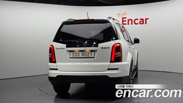 SsangYong Rexton 2013 thumb 4