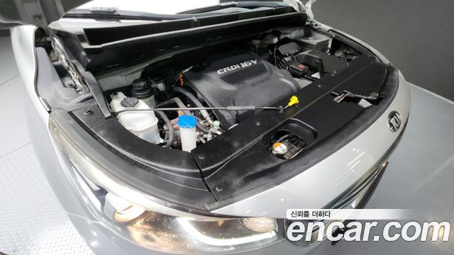 Kia Carnival 2014 thumb 6