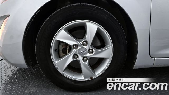 Hyundai Avante 2013 thumb 5