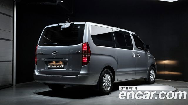 Hyundai Starex 2017 thumb 3