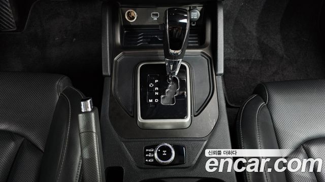 SsangYong Rexton 2018 thumb 9