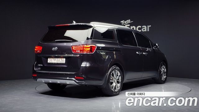 Kia Carnival 2019 thumb 3
