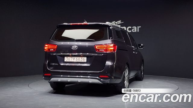 Kia Carnival 2019 thumb 5