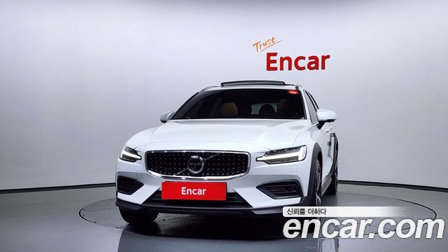 Volvo V60 2020 thumb 4