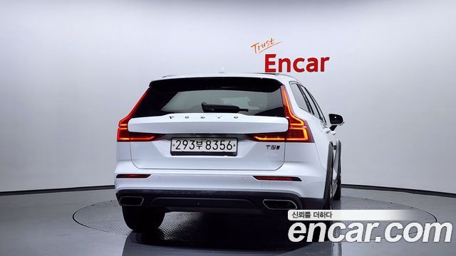 Volvo V60 2020 thumb 5