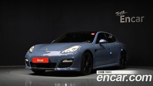 Porsche Panamera 2011 thumb 2