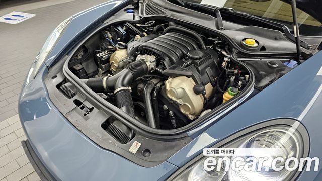 Porsche Panamera 2011 thumb 7