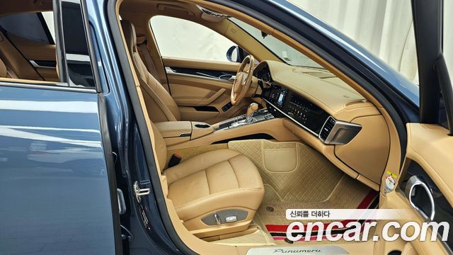 Porsche Panamera 2011 thumb 11