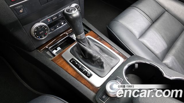 Mercedes-Benz GLK 2010 thumb 9
