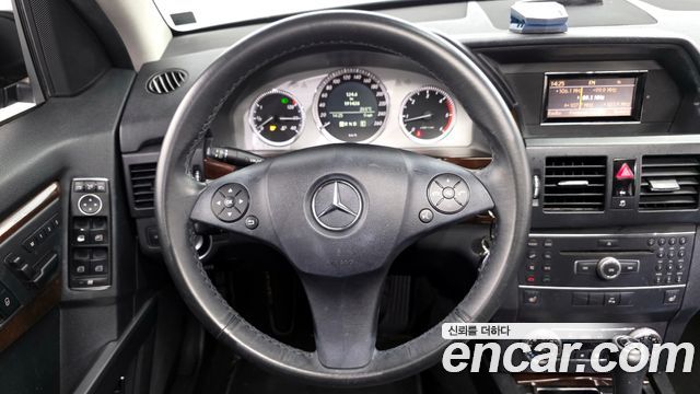 Mercedes-Benz GLK 2010 thumb 11
