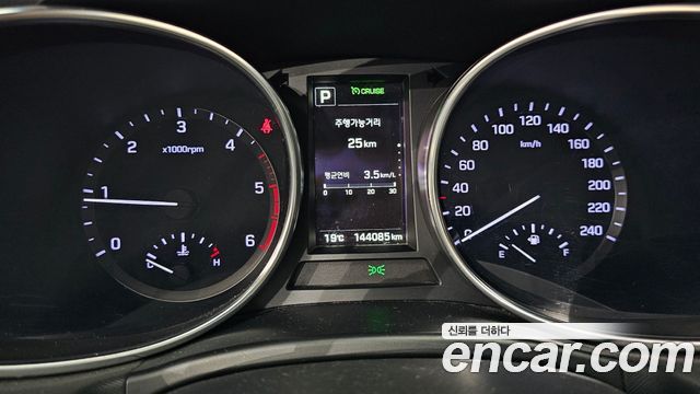 Hyundai Santa Fe 2016 thumb 9