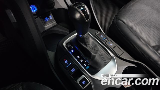 Hyundai Santa Fe 2016 thumb 10