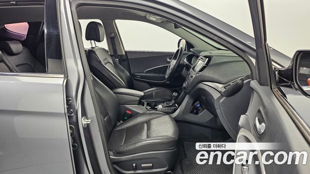 Hyundai Santa Fe 2016 thumb 11
