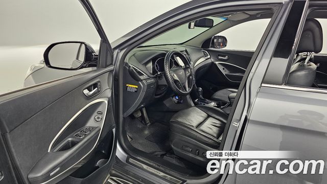 Hyundai Santa Fe 2016 thumb 12