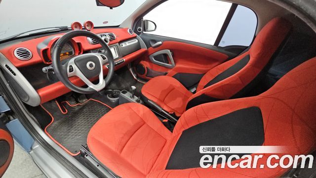 Smart Fortwo 2012 thumb 8