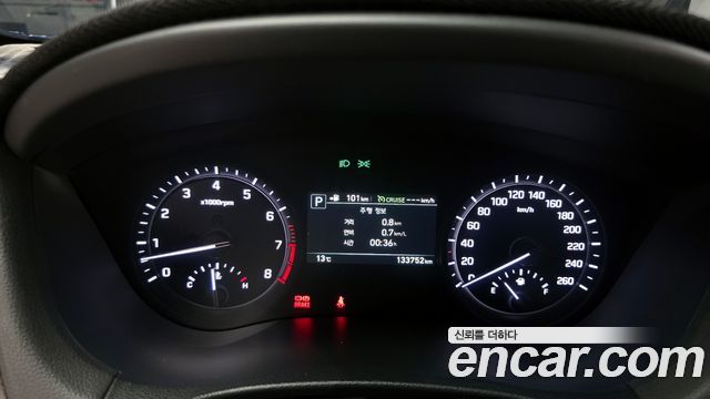 Genesis G80 2016 thumb 9