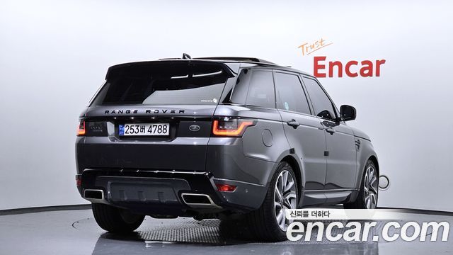 Land Rover Range Rover Sport 2018 thumb 3