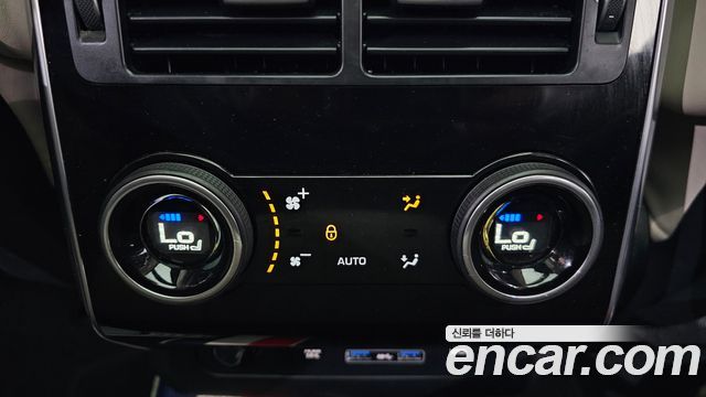 Land Rover Range Rover Sport 2018 thumb 11