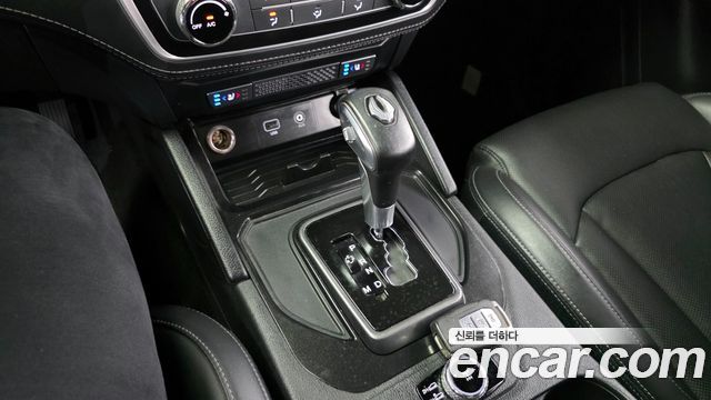 SsangYong Rexton 2020 thumb 9