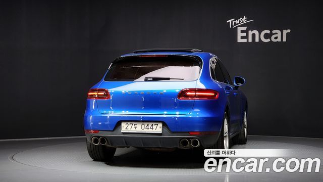 Porsche Macan 2015 thumb 5