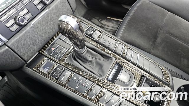 Porsche Macan 2015 thumb 10