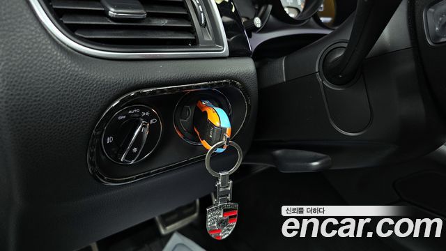 Porsche Macan 2015 thumb 12