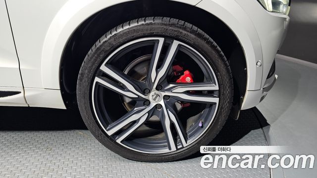 Volvo XC60 2017 thumb 5