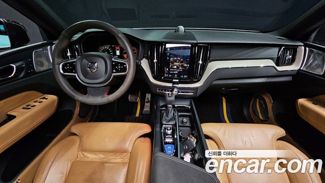 Volvo XC60 2017 thumb 7