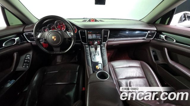 Porsche Panamera 2012 thumb 7