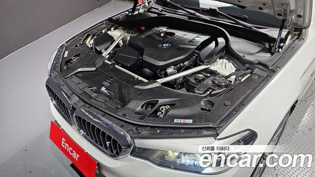 BMW 5 серии 2018 thumb 6