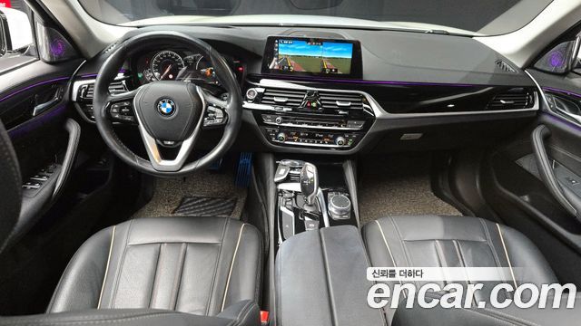 BMW 5 серии 2018 thumb 7