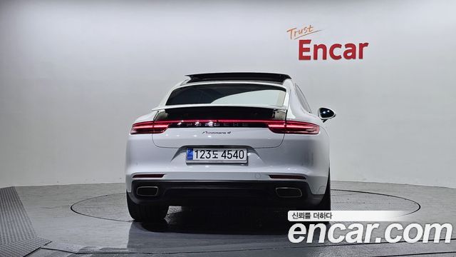 Porsche Panamera 2020 thumb 4