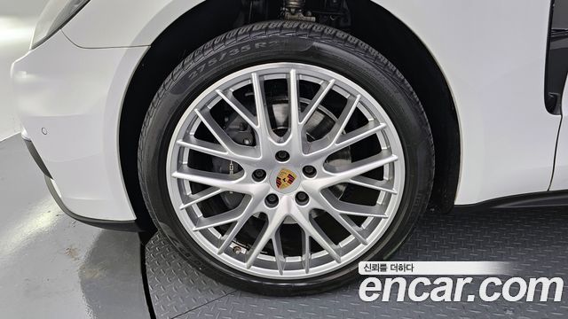 Porsche Panamera 2020 thumb 5