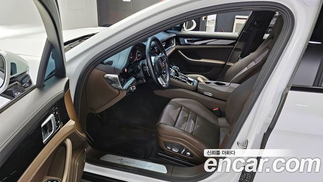 Porsche Panamera 2020 thumb 10